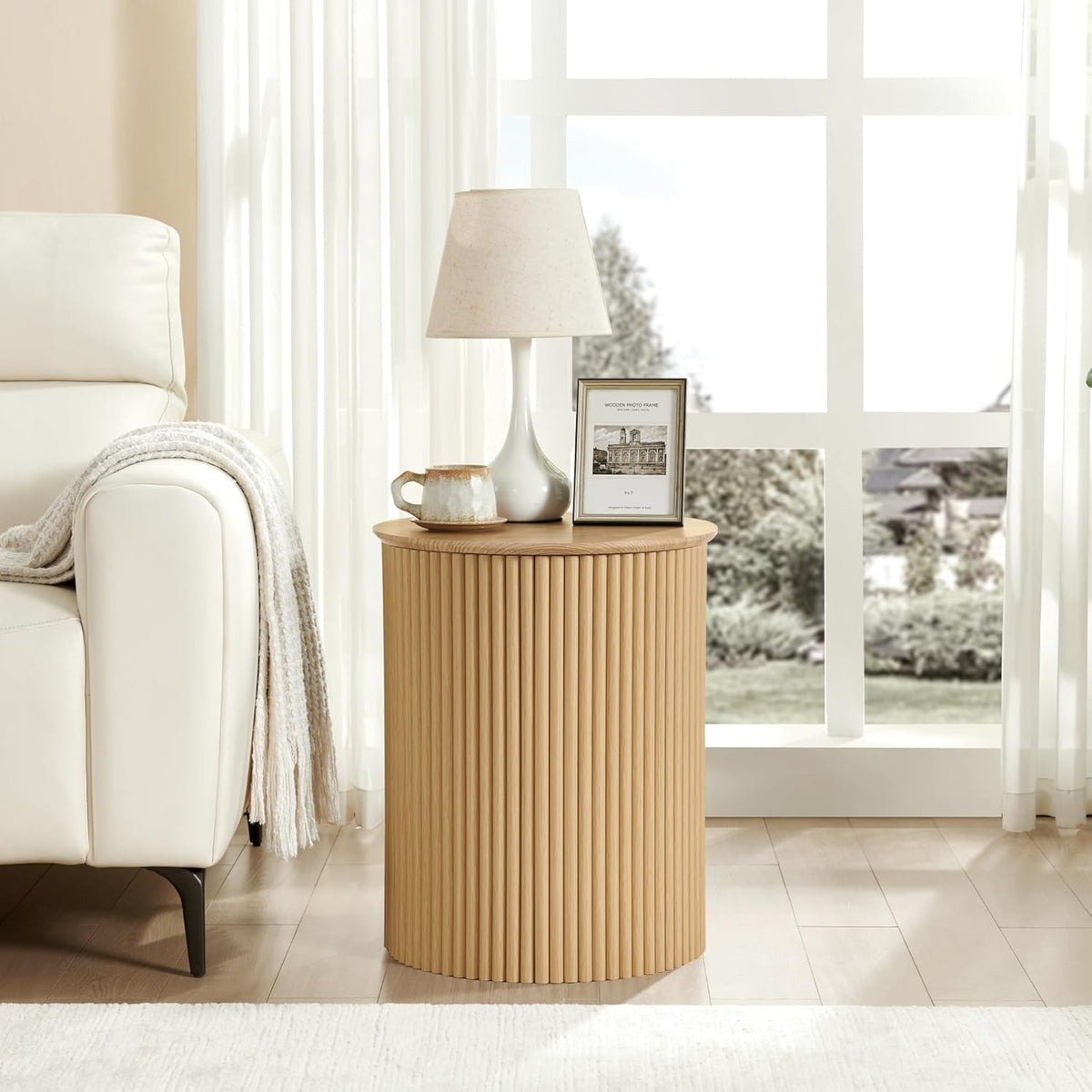 AVZEAR Fluted Round Side Table, Small End Table Modern Boho Nightstands, Circle Bedside Tables Bohemian Accent Table Wood Night Stand for Small Spaces, Living Room, Bedroom(Natural)