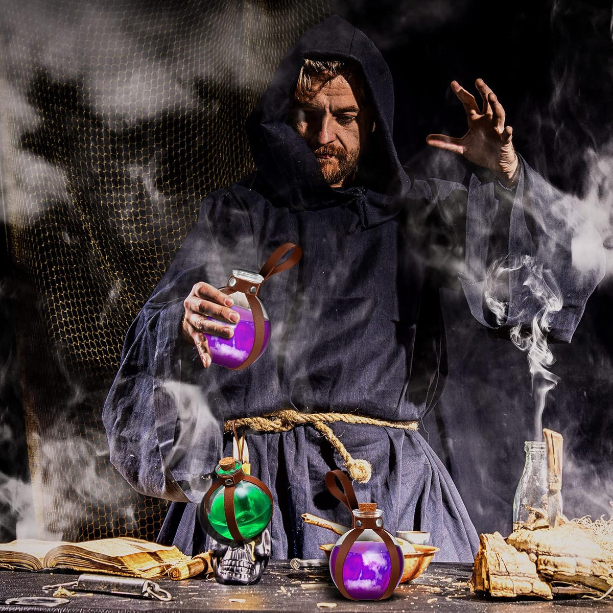 Patelai 6 Pcs Halloween Glass Potion Bottles with Belt Cork Renaissance Witch Costume Accessories Witch Props Potion Bottle for Halloween Party Decor Cosplay DIY Crafts Gift (Brown)