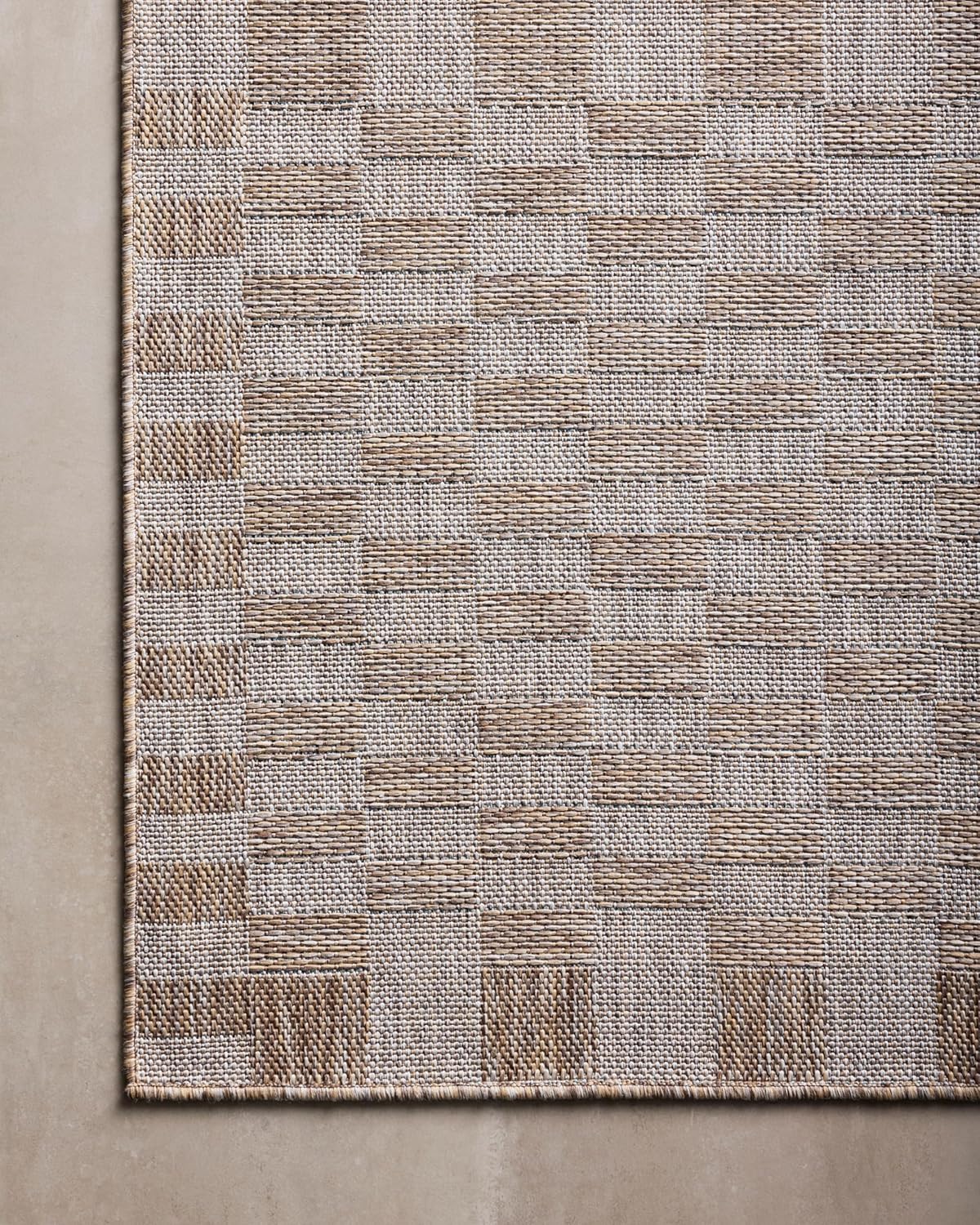 Loloi Amber Lewis Topanga Collection TOP-03 Natural/Dove 5'-3" x 7'-6" Indoor/Outdoor Area Rug