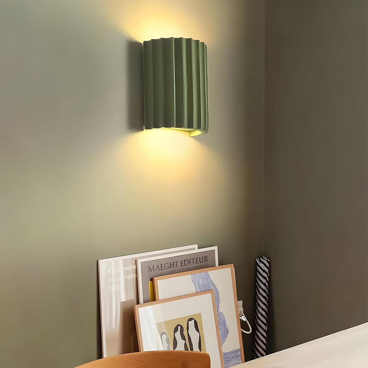 LightInTheBox Modern LED Wall Sconce Minimalist Resin Wall Light Nordic Style Half-Cylinder Tree Root Desgin Up and Down Light for Stairs Hallway Bedroom Home (Green)