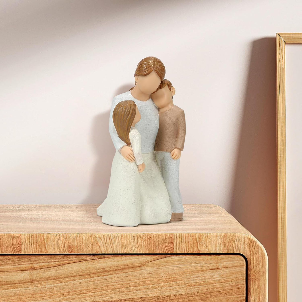 Mom and 2 Kids Figurines, Mother Cuddle Kids Statues, Sculpted Hand-Painted Figures Love My Mom Gift for Mother’s Day Anniversary Birthday Christmas