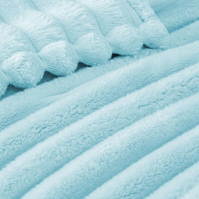 Exclusivo Mezcla Striped Queen Size Fleece Blanket - Image 4