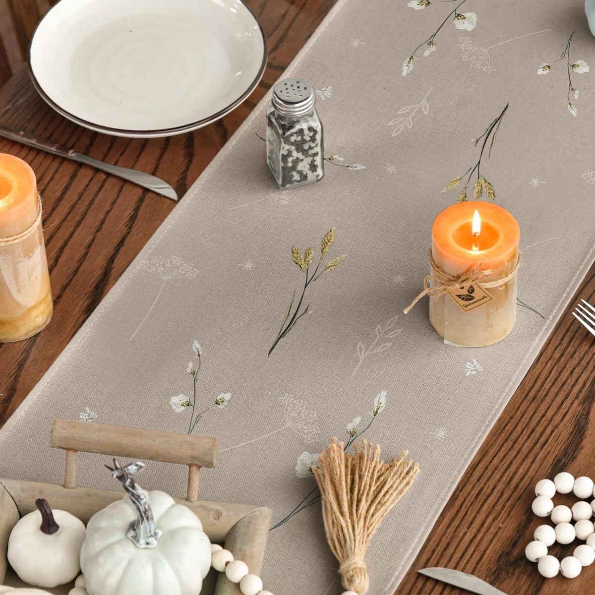 Artoid Mode Pumpkins Leaves Flowers 210 GSM Fall Table Runner, Seasonal Autumn Kitchen Dining Table Decoration for Home Party Decor 13x72 Inch