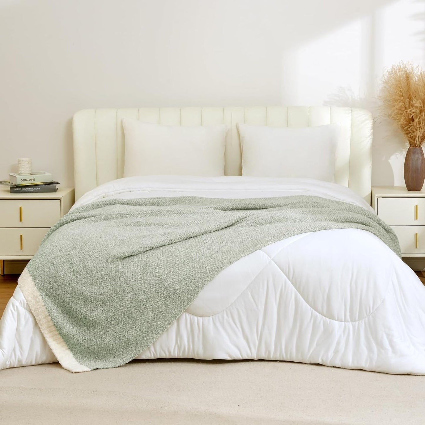 Snuggle Sac Sage Green Throw Blanket 50"x70", Super Soft Warm Microfiber Blankets Cozy Knit Fuzzy Lightweight Oversized Throws for Couch, Sofa, Bed, Camping, Picnic (Sage Green, 50x70 inches
