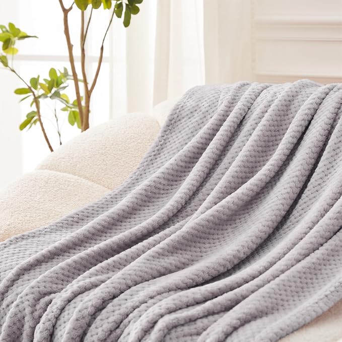 Exclusivo Mezcla Soft Waffle Fleece Bed Blanket King Size, Light Gray | - Image 4