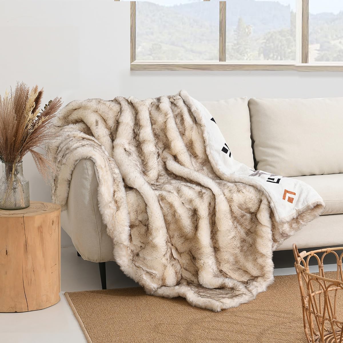 Luxury Plush Faux Fur Throw Blanket with Aztec Pattern, Super Warm, Fuzzy, Elegant, Fluffy Decoration Blanket for Couch, Armchair, Sofa and Bed, 50''x 60'', Cream
