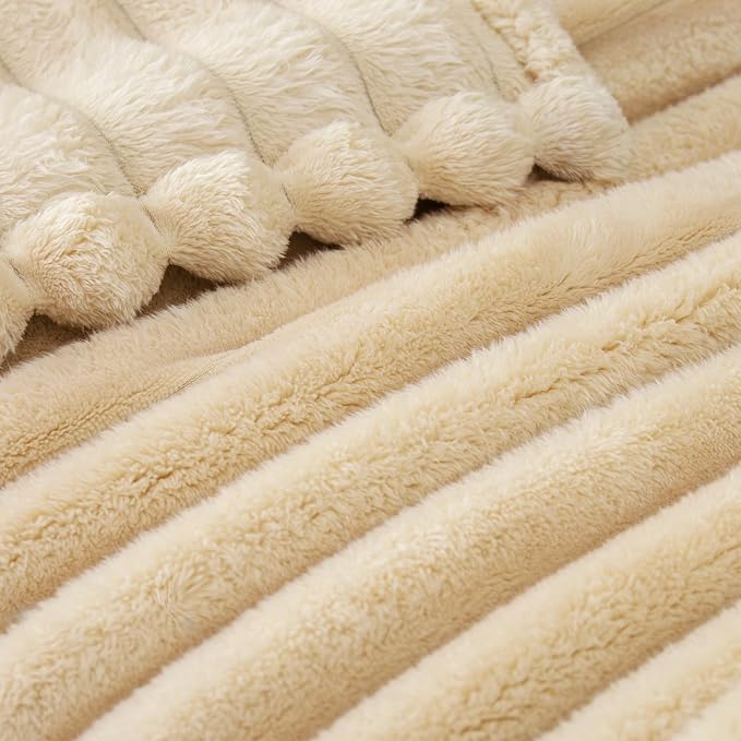 Exclusivo Mezcla Striped Fleece Throw Blanket - Image 4