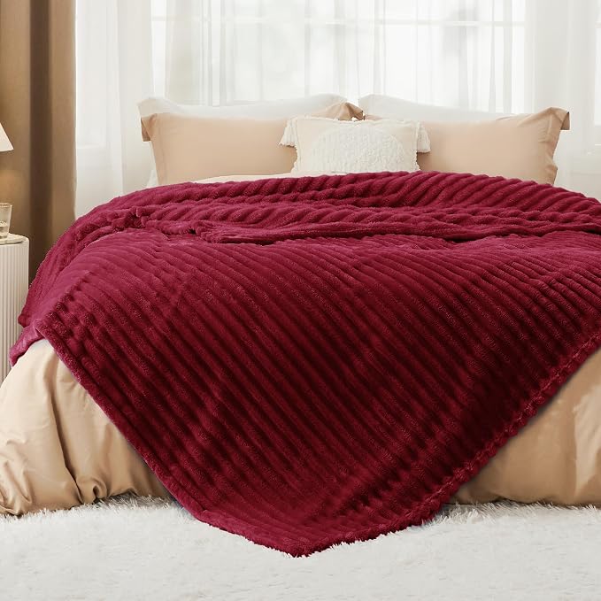 Bedsure Soft Full Size Fleece Blankets - Image 6