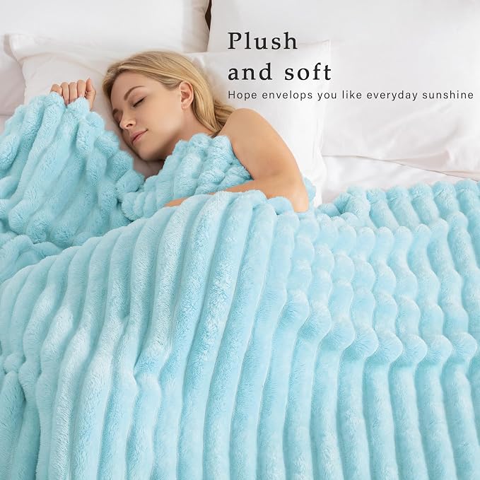 Exclusivo Mezcla Striped Fleece Throw Blanket - Image 2