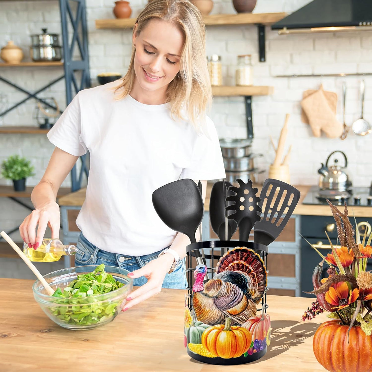 Thanksgiving Turkey Utensil Holder, Thanksgiving Turkey Pumpkin Kitchen Decor Utensil Organizer for Countertop, Fall Metal Cooking Tools Farmhouse Counter Decor, Kitchen Gifts Utensil Caddy Harvest