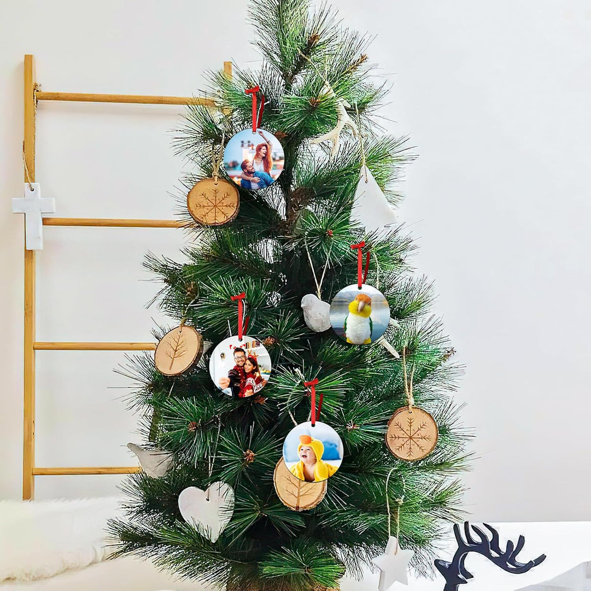 Personalized Christmas Ornaments 2025, Wood Custom Photo Text Hanging Ornament Customized Christmas Tree Decorations Gift for Family, Kids, Friends, Couples, Wedding