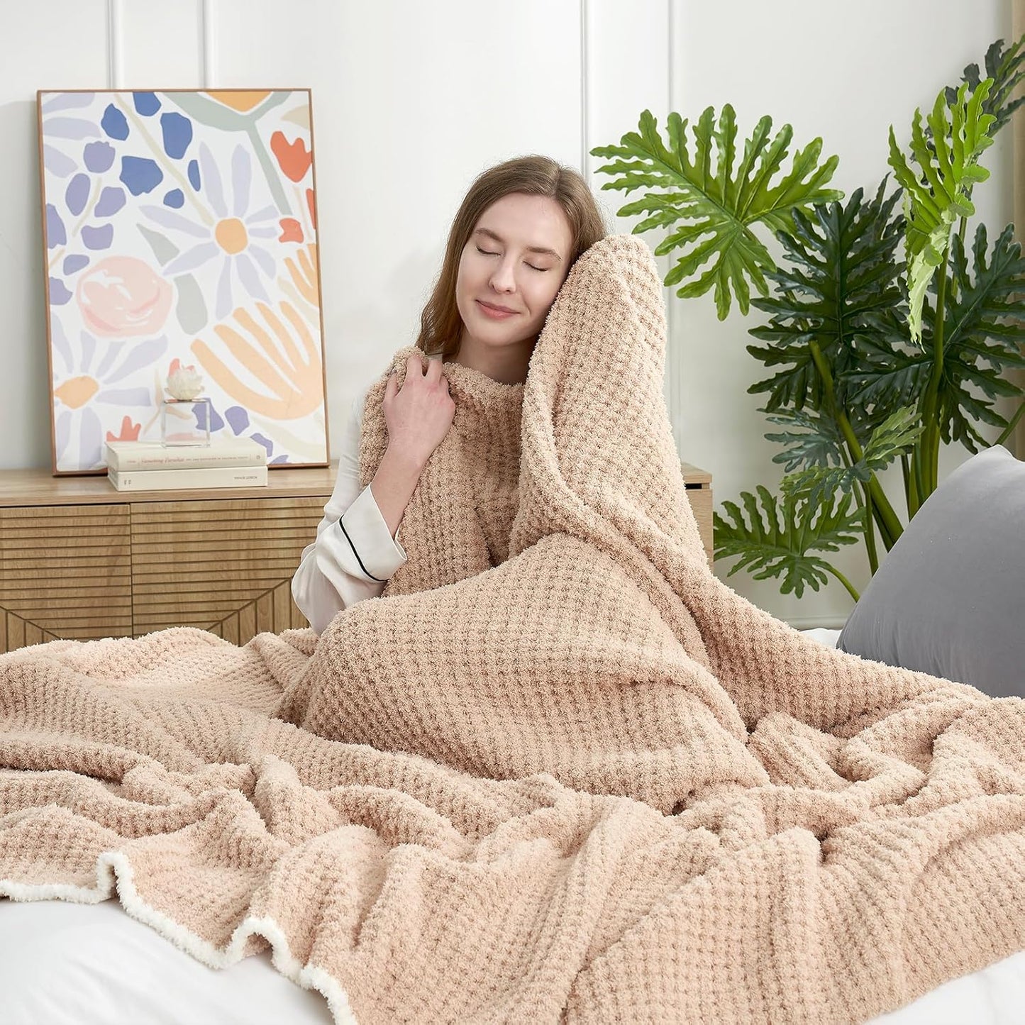Snuggle Sac Waffle Throw Blanket for Couch Bed Sofa 50x60 inches, Reversible Beige Blanket Microfiber Fluffy Fuzzy Cozy Knit Soft Throws for Women Mothers Birthday Gifts