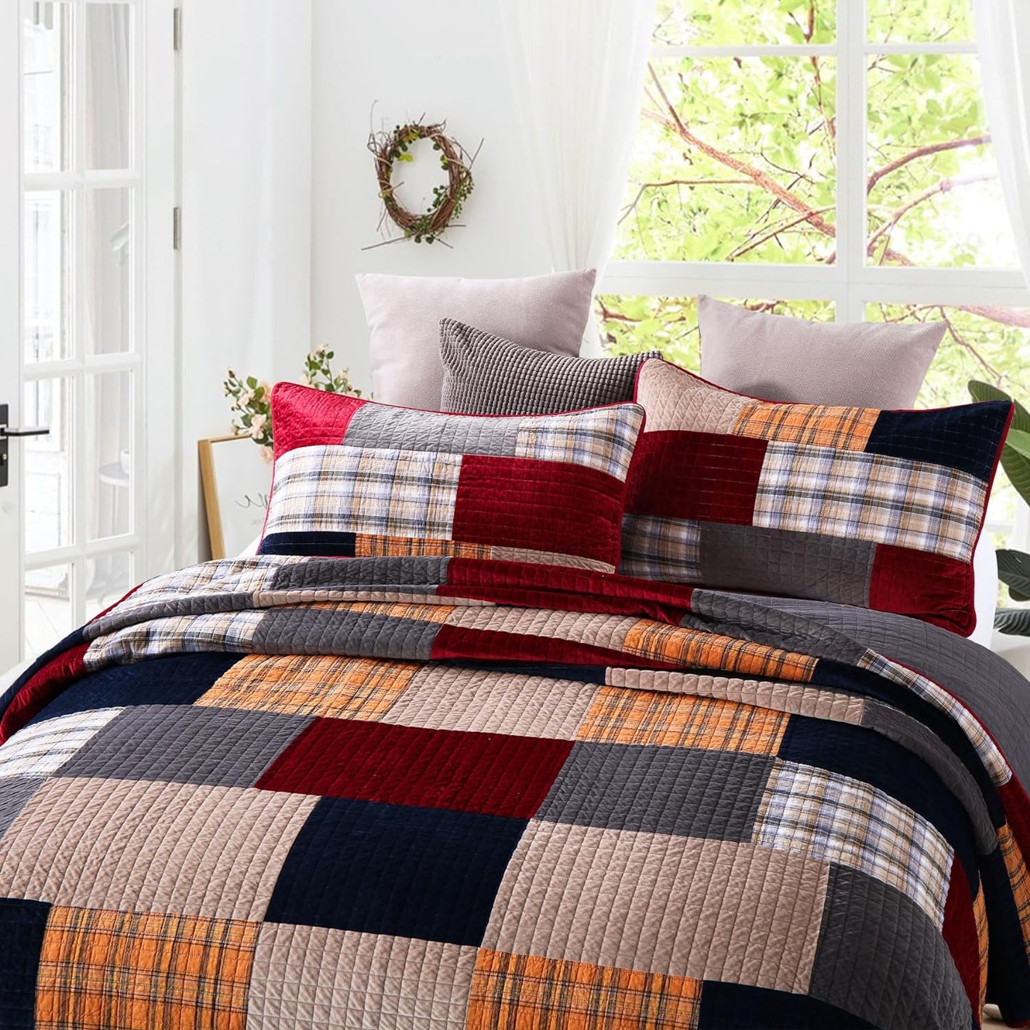 Secgo Imports Velvet King Size Comforter Set- Cotton & Velvet Quilt King Size Set, Red, Black bedspreads (96 * 108 Inch) with 2 Pillow Shams, Patchwork Reversible Lightweight Bedding