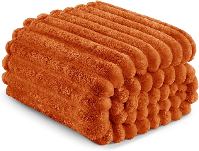 Exclusivo Mezcla Striped Fleece Throw Blanket - Image 6