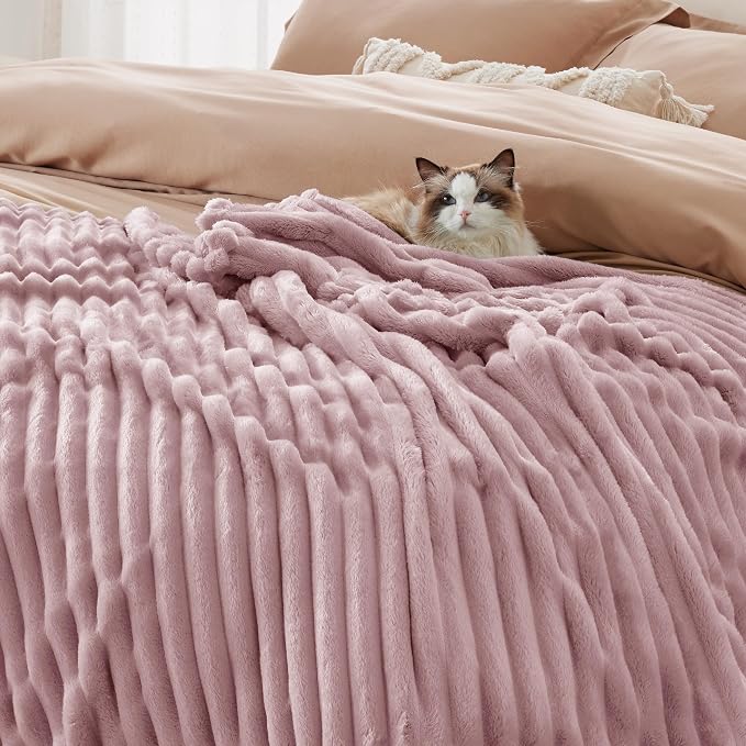 Bedsure Soft Twin Blanket for Bed Decor Gifts Pink 60"x80" | Birthday Gifts for - Image 8