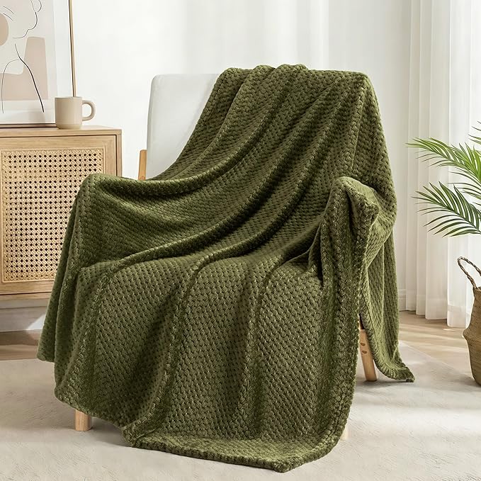 Exclusivo Mezcla Soft Waffle Fleece Bed Blanket King Size, Olive | Lightweight - Image 4