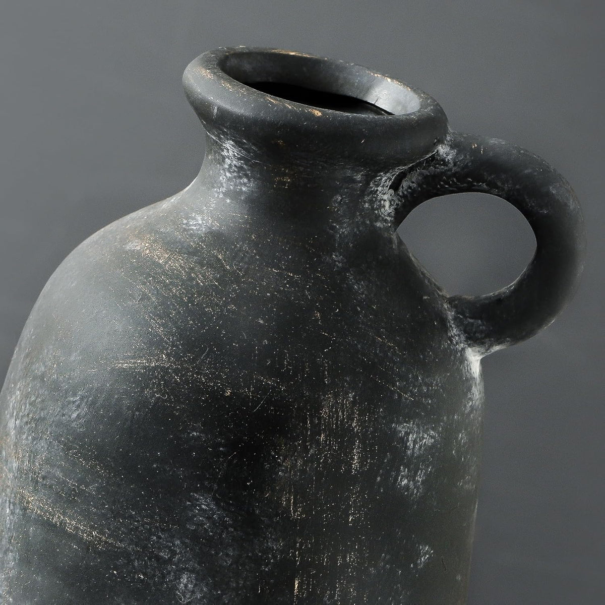 Ceramic Rustic Farmhouse Vase, 12.8" Large Rustic Black Pottery Vases Home Decor Decorative Boho Pampas Vase for Home Decor Table Living Room Decoration Shelf Mantel Enryway Kitchen