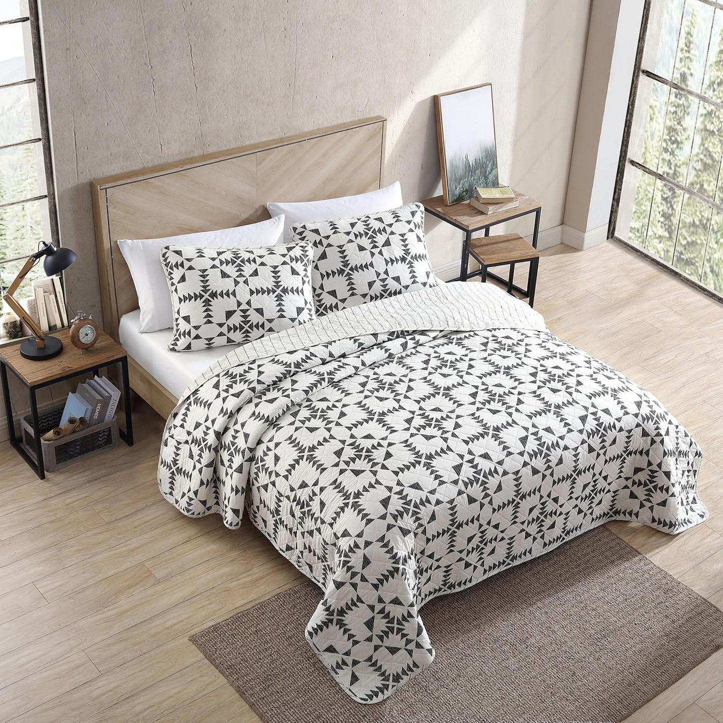 Eddie Bauer - Queen Quilt Set, Reversible Cotton Bedding with Matching Shams, Luxurious Bedding Set (Arrowhead Charcoal, 3 pcs, Queen)