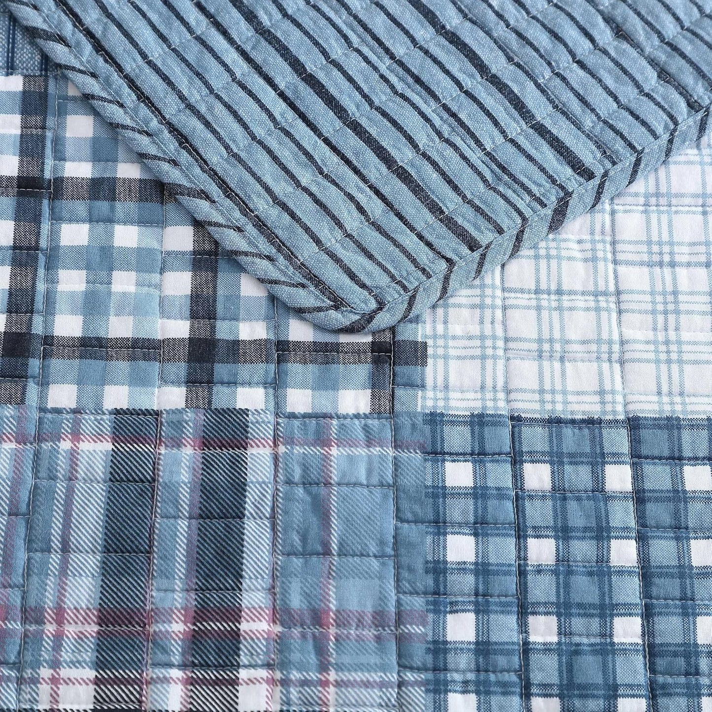 Eddie Bauer - Queen Quilt Set, Reversible Cotton Bedding with Matching Shams, Classic Floral Home Decor with Plaid Reverse (Flower Field Green, Queen)