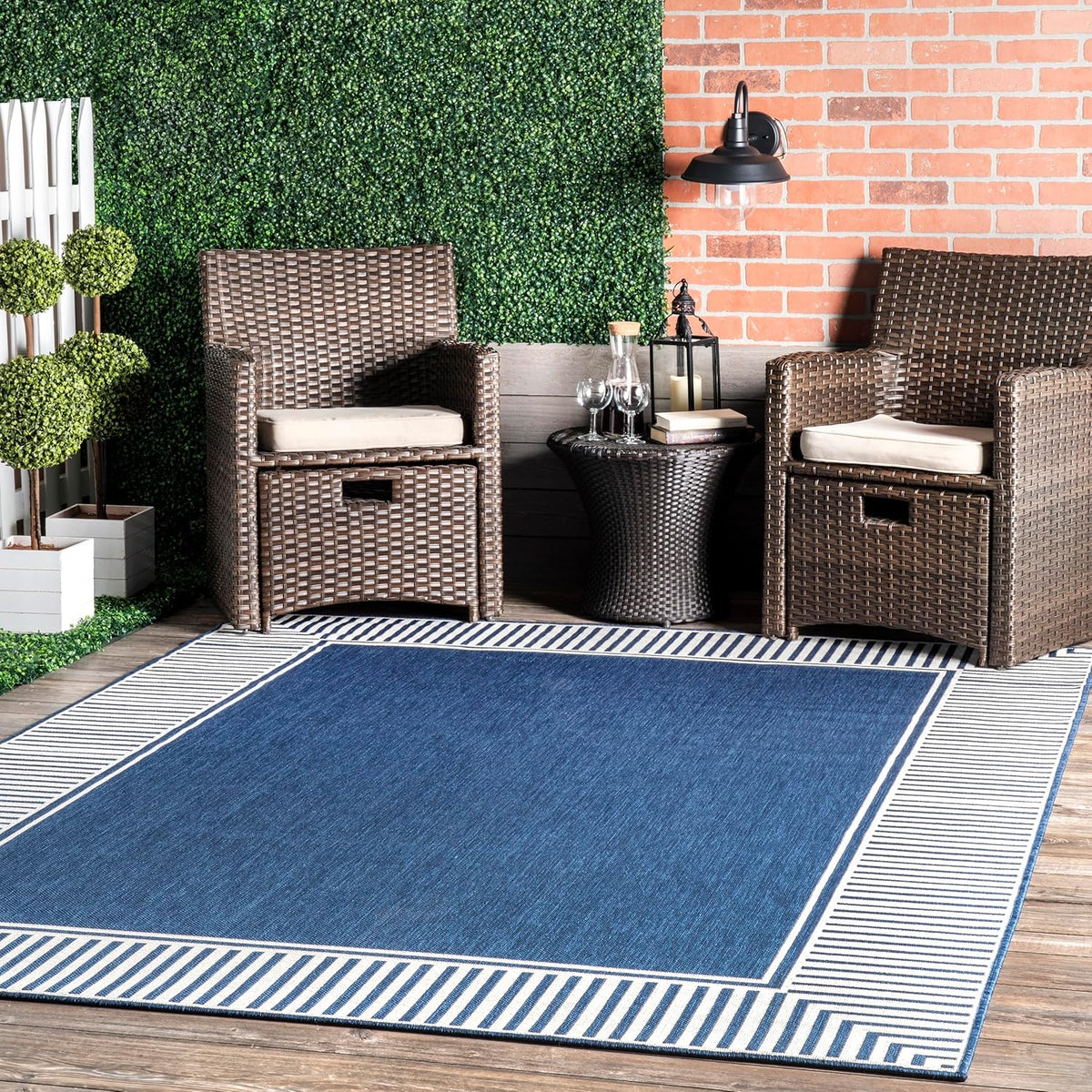 nuLOOM 4' x 6' Outdoor Area Rug, Casual Design With Striped Border, Stain Resistant, Highly Durable, For Patio, Balcony, Bedroom, Living Room, Dining Room, Bathroom, Navy