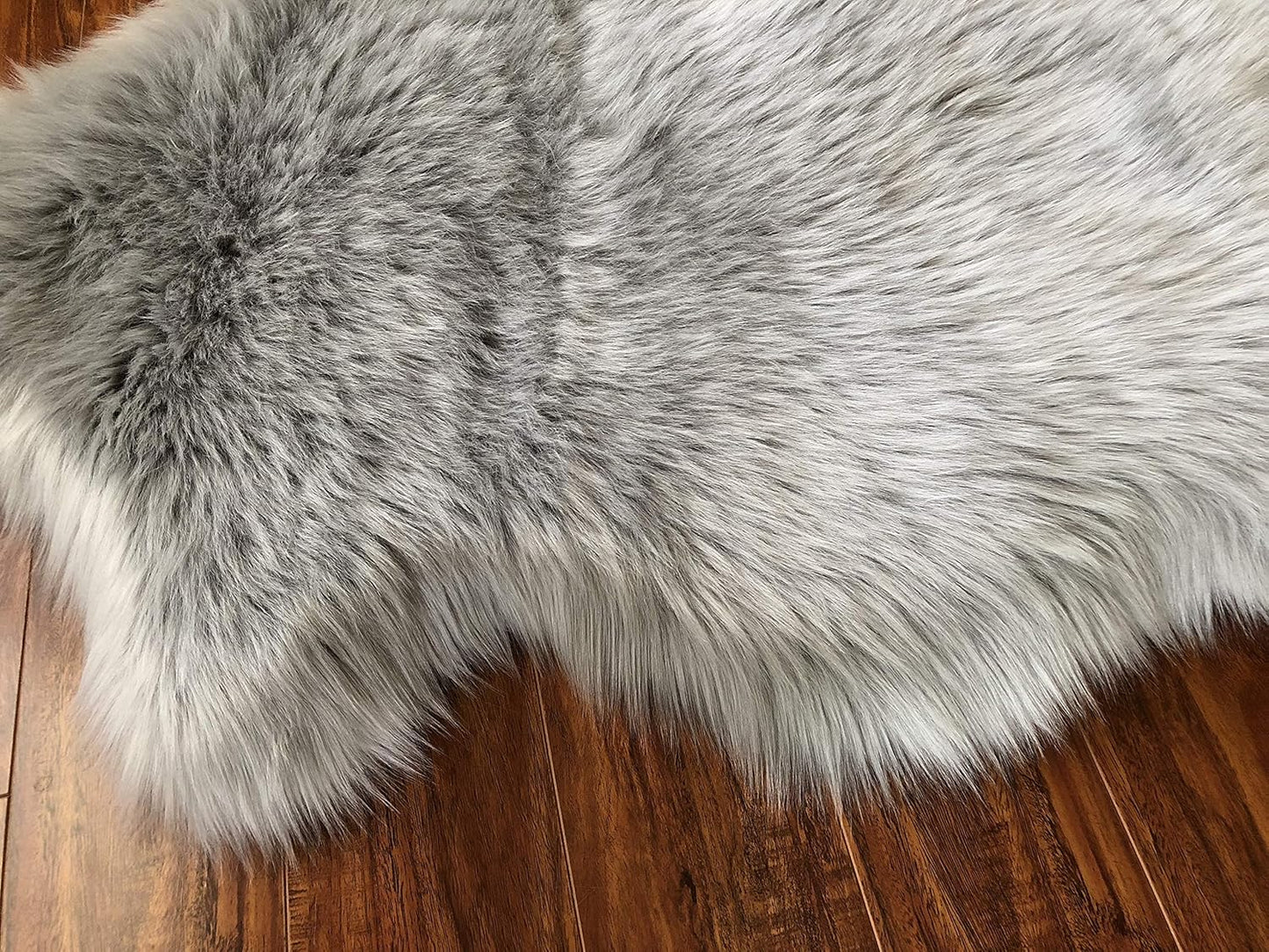LAMBZY Faux Sheepskin Hypoallergenic Free Shape Silky Shag Rug, Luxury Shaggy Silky Plush Carpet for Bedrooms Rugs Living Room Kids Rooms Sofa Floor Rugs (Sexto 6 Pelts 6'x6', Grey)